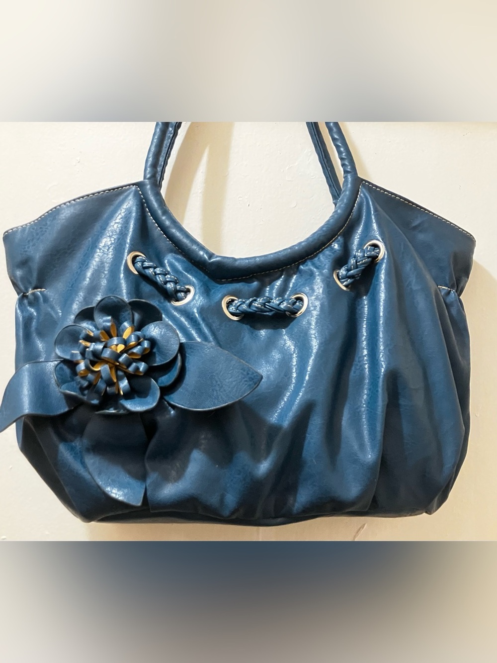 Blue Floral Accent Classic Women's Handbag
